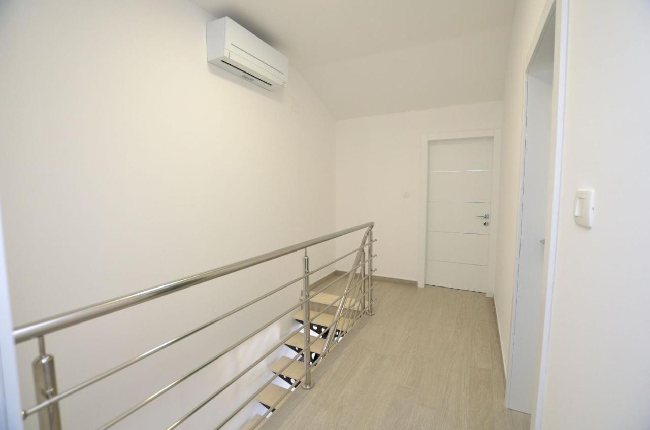 Apartments Villa Sofia Martinšćica Exterior foto
